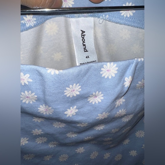 💙 NWT! Blue Daisy Mini Skirt - Picture 2 of 3